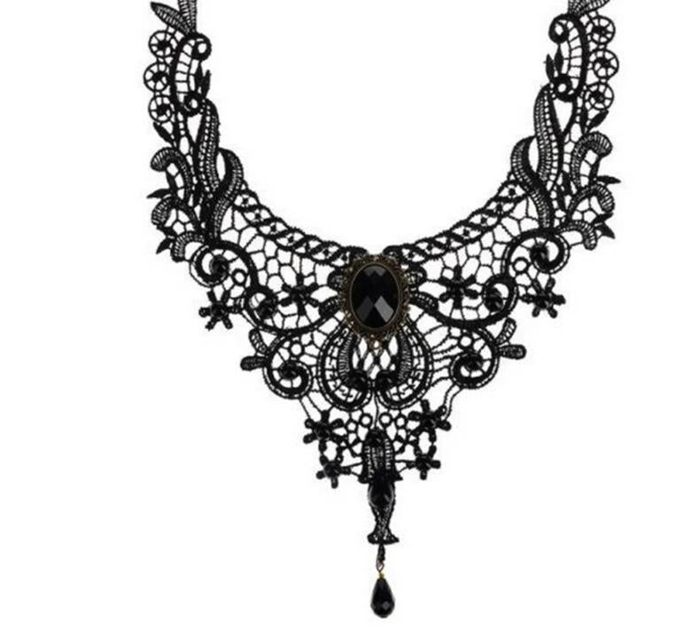 necklace with lace design