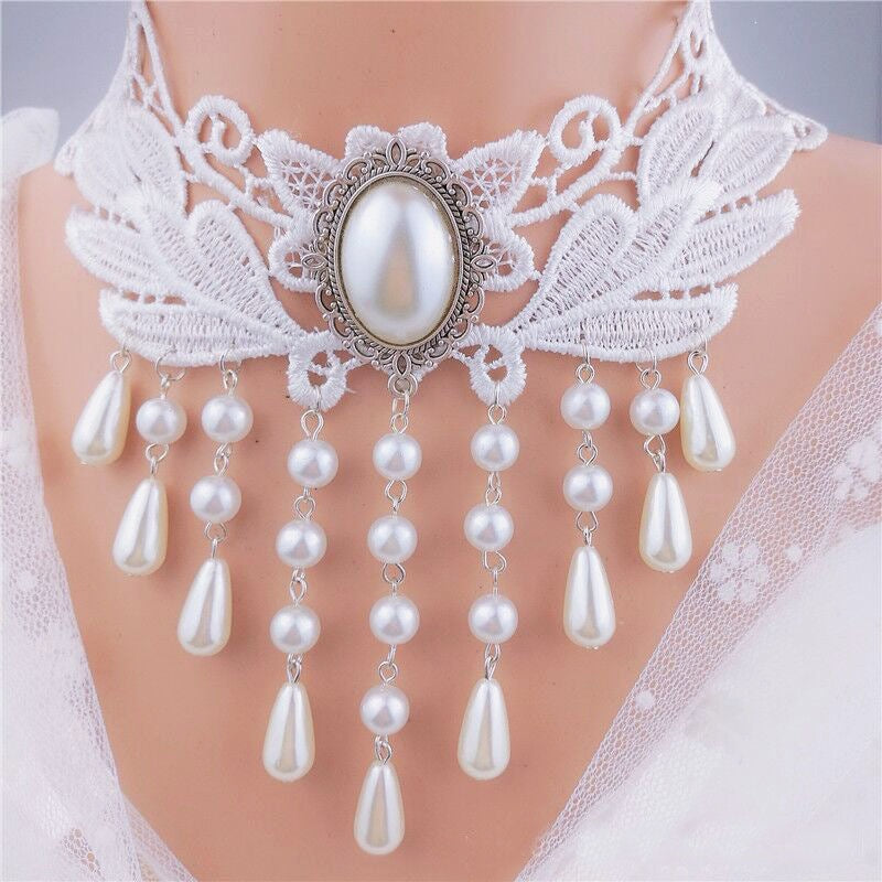 necklace with lace design