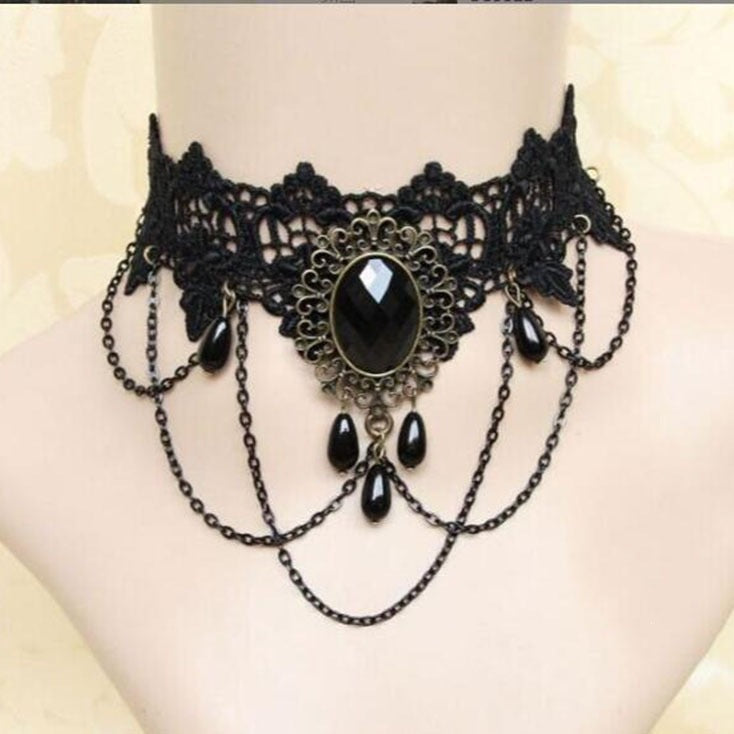 necklace with lace design