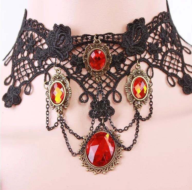 necklace with lace design