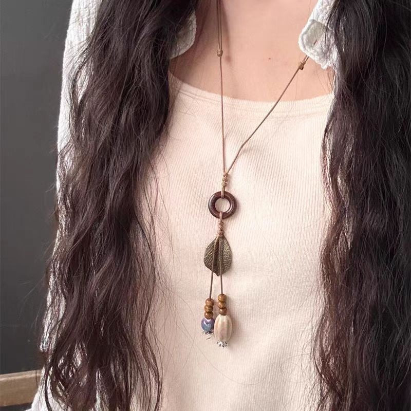 Vintage Feather Pendant Necklace