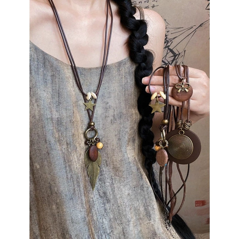 Vintage Feather Pendant Necklace