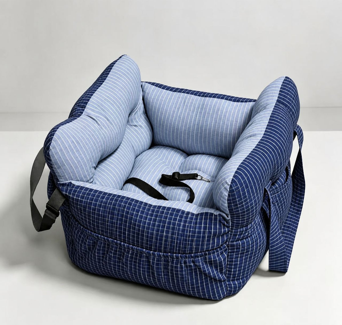 Car-Mounted Pet Bed for Dogs and Cats