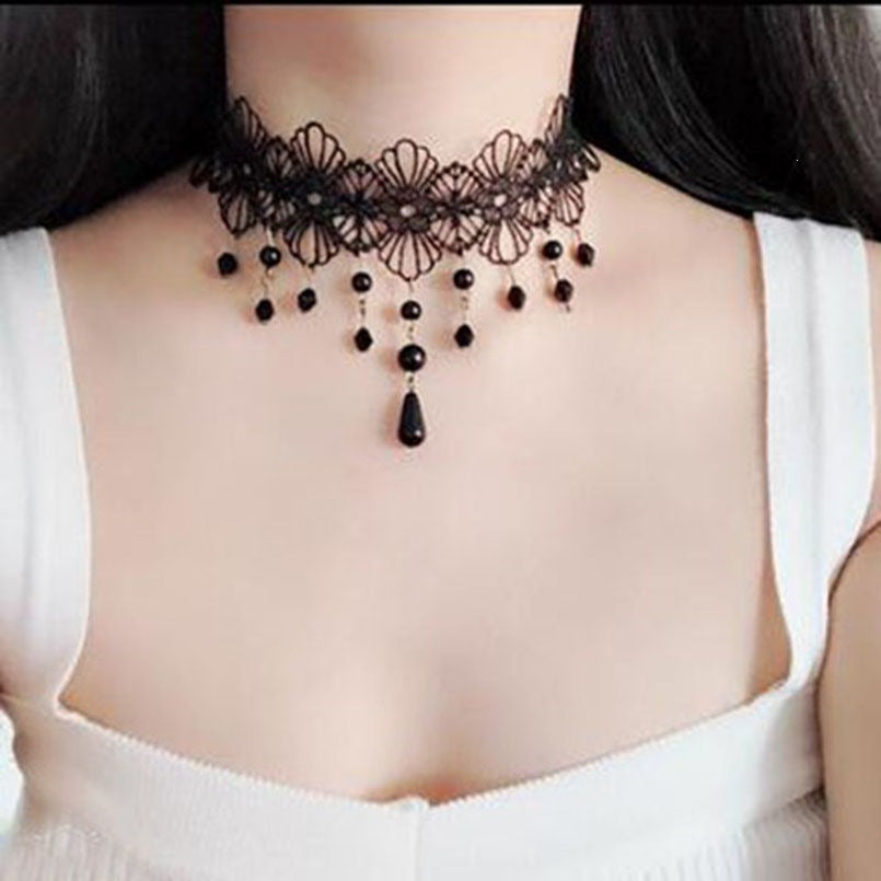 necklace with lace design