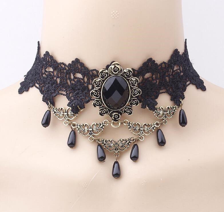 necklace with lace design