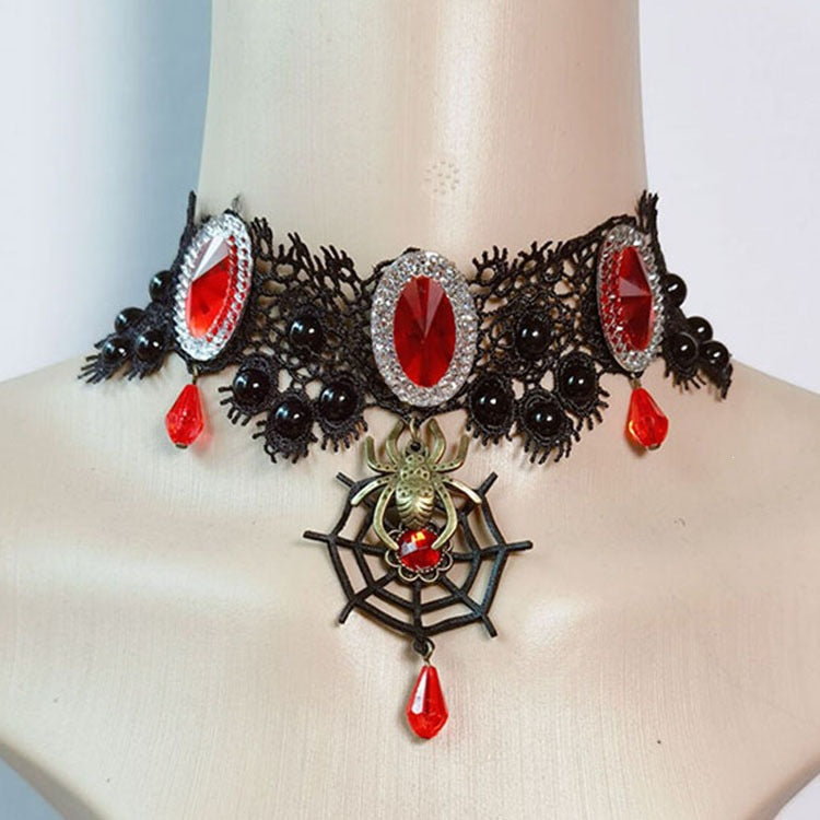 necklace with lace design